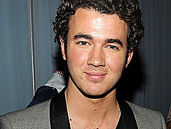 Kevin Jonas, Derek Hough To Guest-Host &#039;Live! With Kelly&#039;