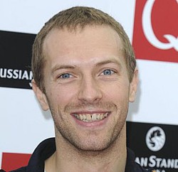 Chris Martin admits he`s a strange dancer