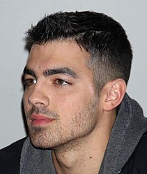 Joe Jonas `hooks up with Brazilian model`