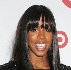 Kelly Rowland criticised for flying back to US in middle of X Factor