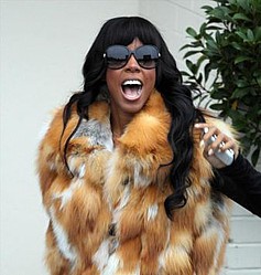 Kelly Rowland `planning to scoff her way through Christmas`