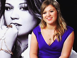 Kelly Clarkson Gives Her &#039;American Idol&#039; Self Some Advice