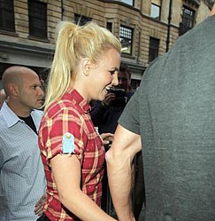 Britney Spears `hooked on Marmite`