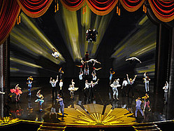 Cirque Du Soleil Wows 2012 Oscars