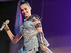 Katy Perry Gets Medieval On Kids&#039; Choice Awards