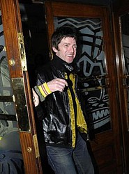 Noel Gallagher: `I`m cursed with endless one-liners`
