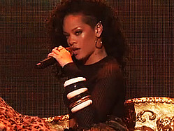 Rihanna Brings Eye-Popping Sets To &#039;Saturday Night Live&#039;