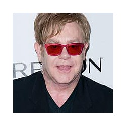 Elton John hospitalised with &#039;serious repiratory infection&#039;