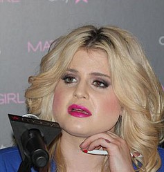 Kelly Osbourne poised to judge Britain`s Next Top Model