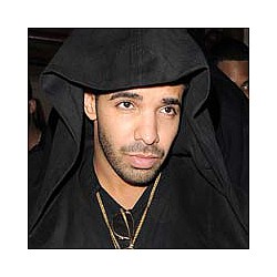 Drake denies Chris Brown brawl over Rihanna boasts