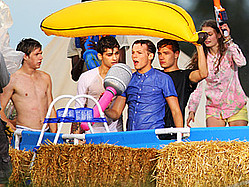 One Direction Get Wet And Wild On &#039;Live While We&#039;re Young&#039; Set