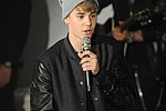 Justin Bieber tweets baby father rumours are lies - The teen superstar once again addressed the claims that he fathered fan Mariah Yeater&#039;s &hellip;