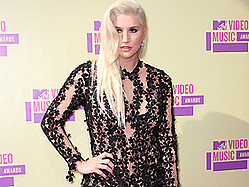 Ke$ha Announces New Single, &#039;Die Young,&#039; On VMA Red Carpet