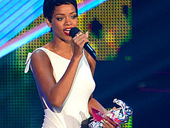 Rihanna Gets Cocky About Winning The Moonman At VMAs