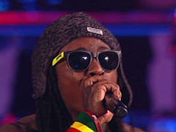 Lil Wayne And 2 Chainz &#039;Yuck&#039; It Up On VMA Stage
