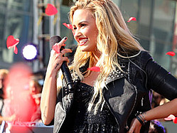 Miley Cyrus, Demi Lovato Set To Perform At &#039;VH1 Divas&#039;