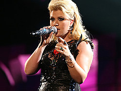 Kelly Clarkson, Pitbull, More Added To &#039;VH1 Divas&#039; Lineup