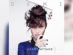 Demi Lovato Gives Lovatics A &#039;Heart Attack&#039;