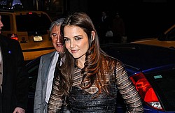 Katie Holmes to buy new home