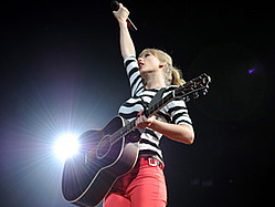 Taylor Swift Had Red Tour Sobbing, Squealing, Soaring In Jersey