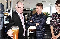 Tom Cruise becomes bar tender