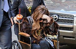 Lady Gaga ditches wheelchair