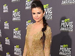 Selena Gomez Promises To &#039;Put On A Show&#039; At MTV Movie Awards