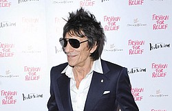 Ronnie Wood struggles to see audience