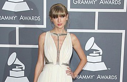 Taylor Swift views $20 million house
