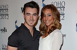 Kevin Jonas wakes wife up to play music