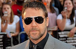 Russell Crowe involved in truck crash
