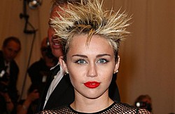 Miley Cyrus&#039; wig fear