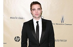 Robert Pattinson closer to Kristen Stewart